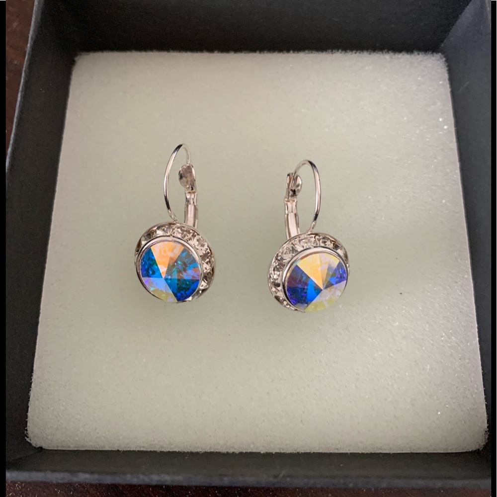 Cubic zirconia dangling earrings